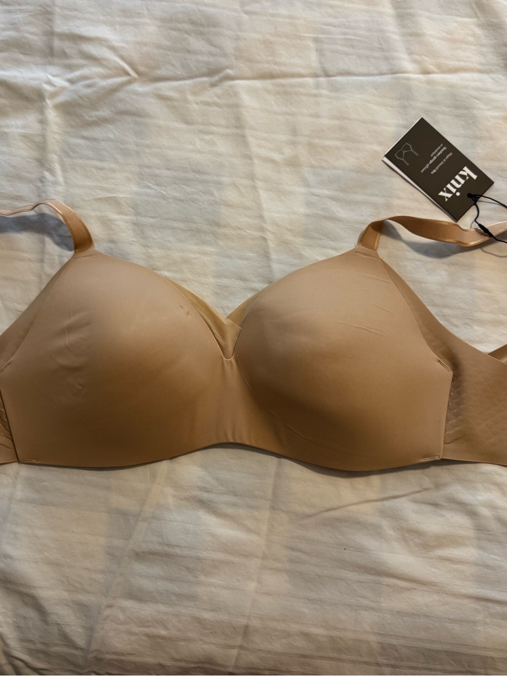 Knix Shape and Smooth Bra in Warm Sand - Size L+
